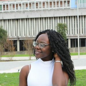 Meet your Posher, Abigail